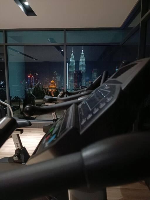 Col 915b Balcony Infinity Pool Klcc View Pangsapuri Kuala Lumpur